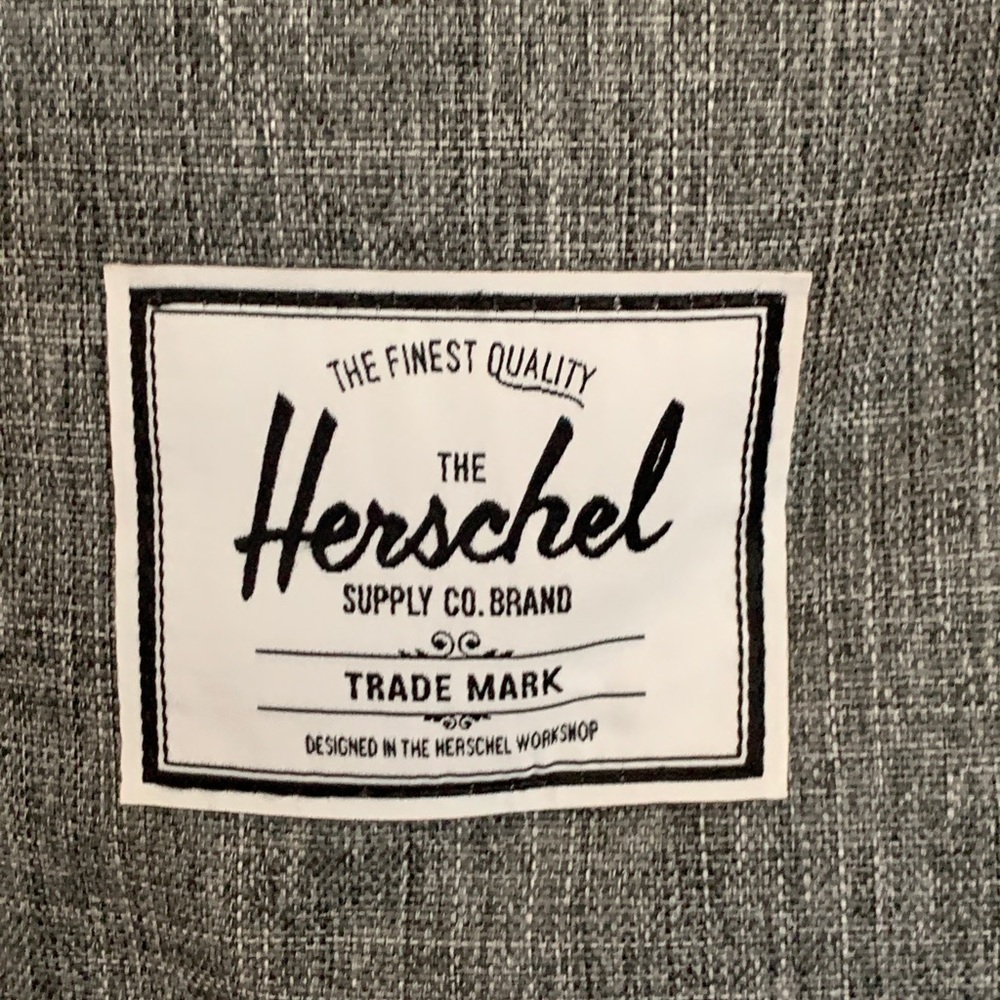 SOLD-Herschel Backpack 🎒 - Picture 14 of 16